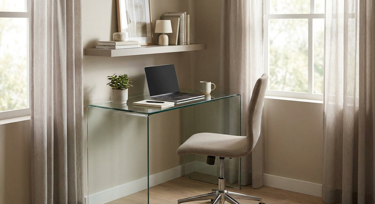Schreibtisch aus Glas für kleine Arbeitszimmer
