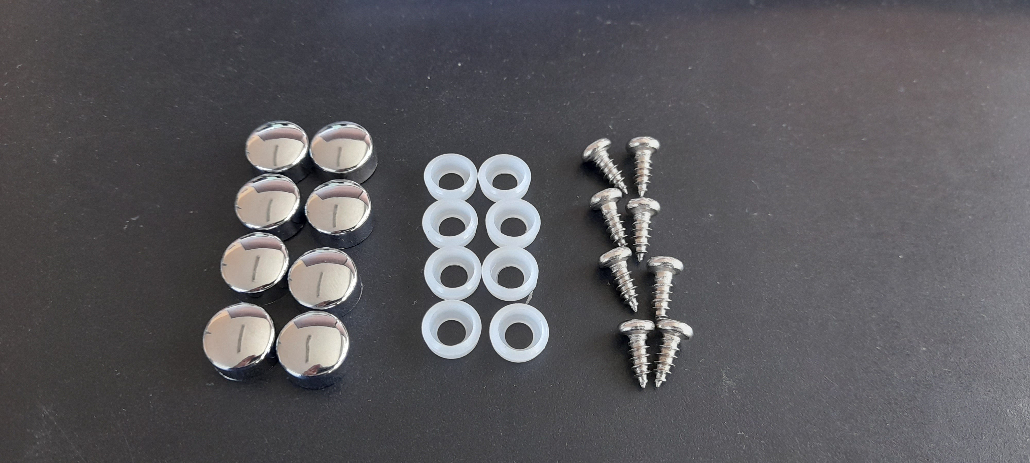 Schraubenset 8 Teile als Ersatzteil für unsere Duschen Bijon